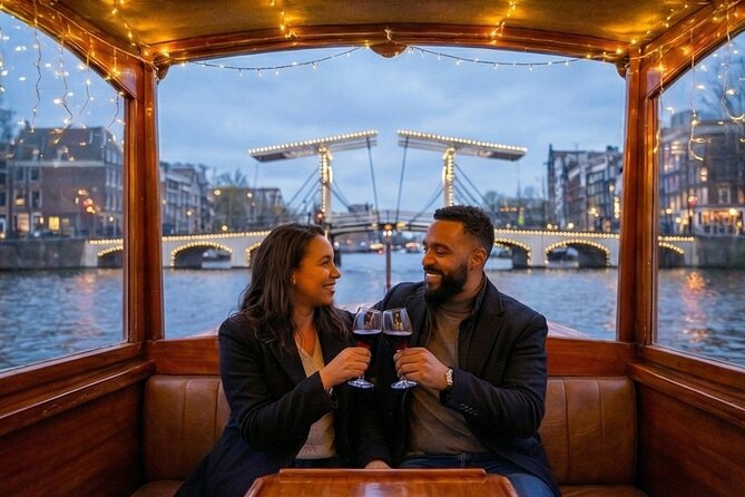 Amsterdam 1-Hour Canal Cruise With Live Guide - Rijksmuseum Dock: Art Appreciation Without a Timed-Entry Rush