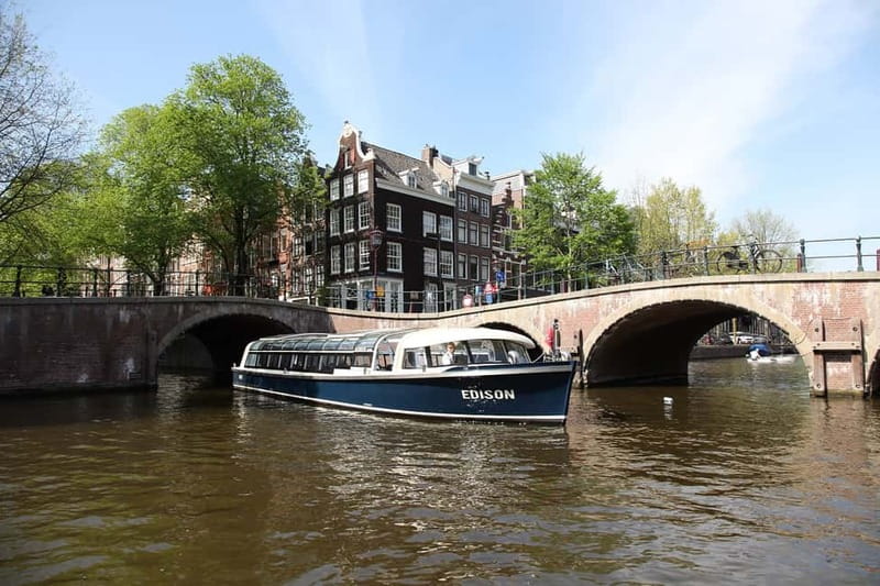 Amsterdam: 75 Minute City Canal Cruise with Audio Guide - Price and value: what $17 buys you in Amsterdam