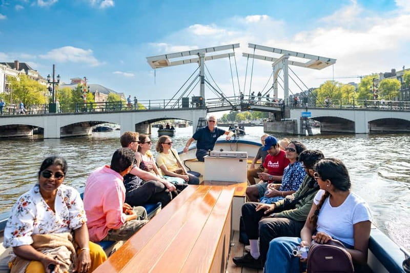 Amsterdam: 75 minute Open Boat Canal Cruise with Live Guide - A small-boat canal cruise that actually shows the city