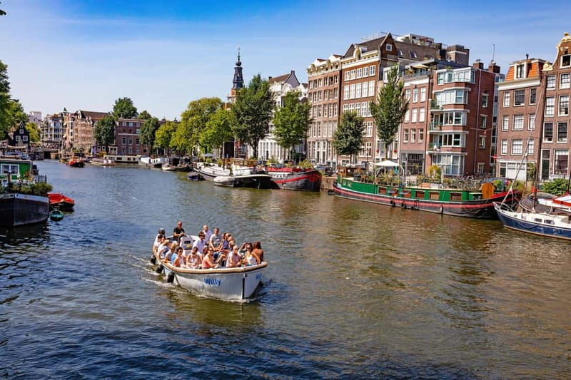 Amsterdam: 75 minute Open Boat Canal Cruise with Live Guide - Who this canal cruise is best for