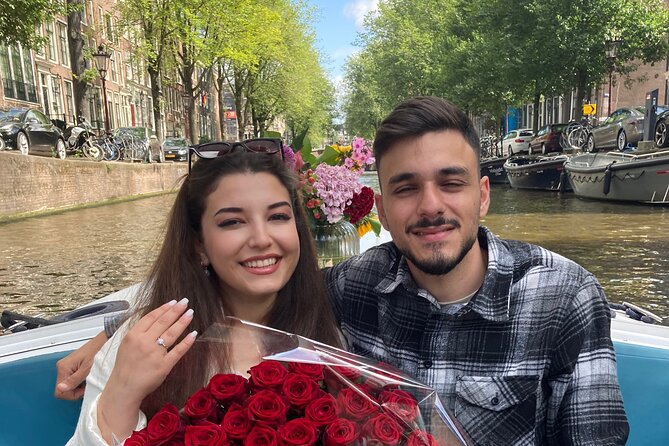 Amsterdam 90-min Private Canal Cruise with Live Guide and Drinks - Why This Private 90 Minutes Feels Worth It
