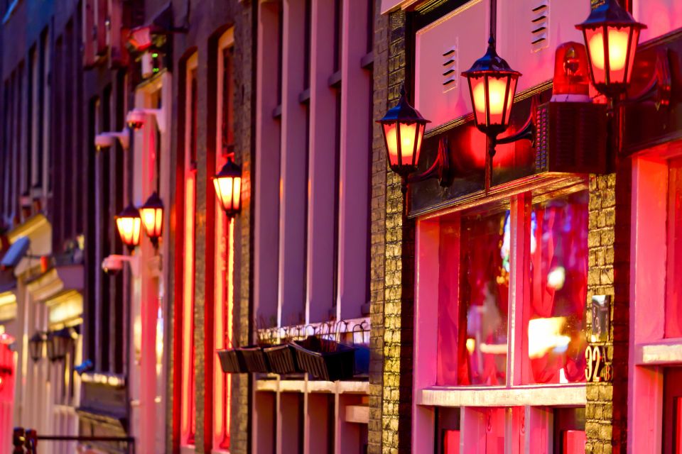 Amsterdam: After Dark Red Light District Tour - De Wallen After Dark: What Night Adds to the Story