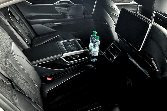Amsterdam Airport & Non-Airport Private Transfer to City Center - Reliability Tips: How to Avoid the Common Pain Points