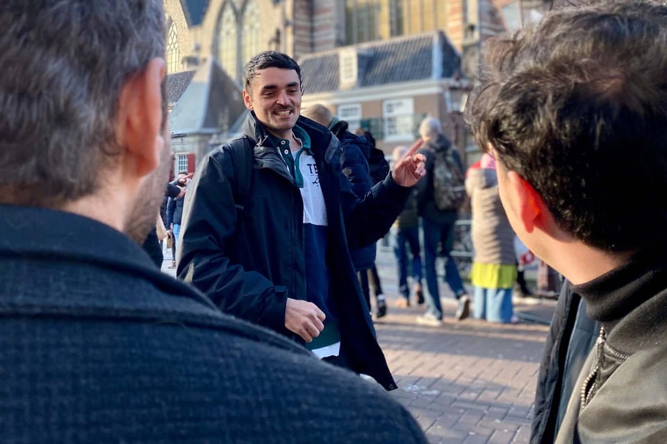 Amsterdam: Anne Frank Guided Small Group Walking Tour - de Silveren Spiegel and the Canal-Area Connection