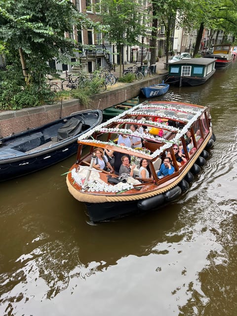 Amsterdam: Boat Tour with Optional Unlimited Drinks - Drinks and value: is unlimited beer and wine worth it?