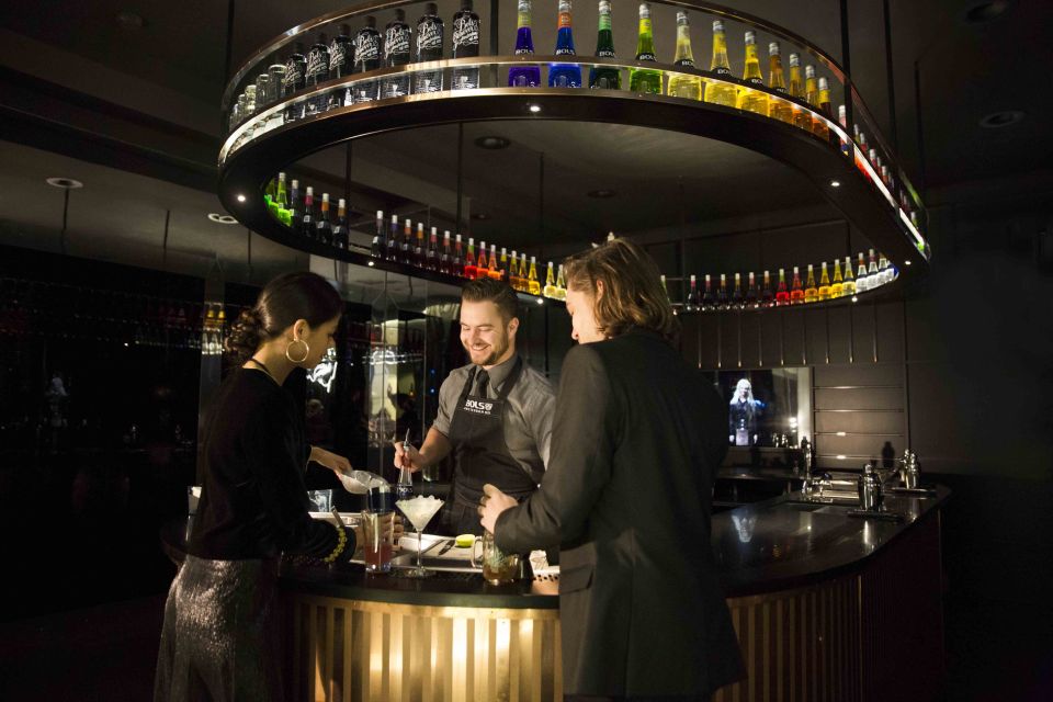 Amsterdam: Bols Cocktail Experience and Cocktail Workshop - Mirror Bar: your included cocktail and how to get the right one
