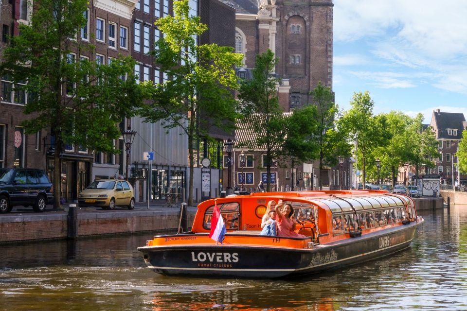 Amsterdam: Canal Cruise and Entrance to Xtracold Icebar - Audio guide in 19 languages: why it’s more useful than it sounds