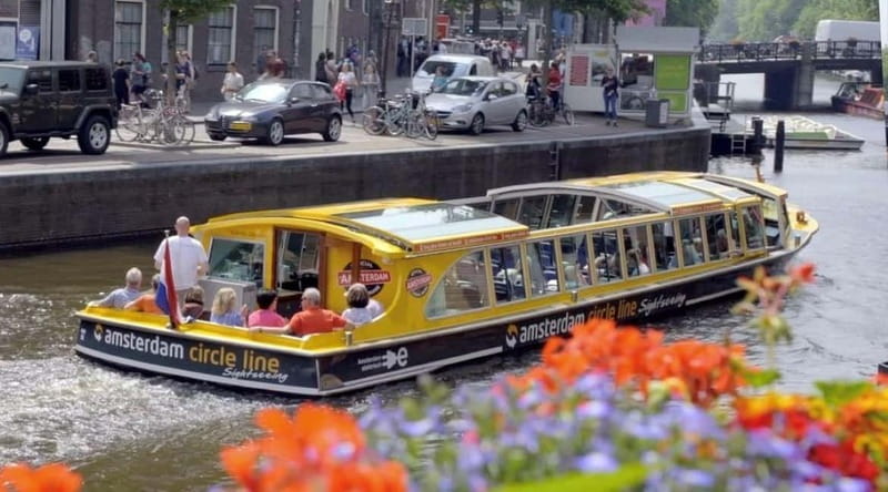 Amsterdam: Canal Cruise from Anne Frank Museum - What you get onboard: comfort, sound, and a surprising extra