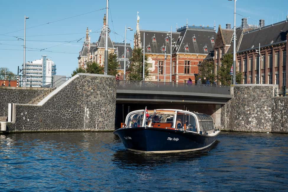 Amsterdam: Canal Cruise with Live Commentary & Audio Guide - Anne Frank House photo stop: quick timing, big payoff