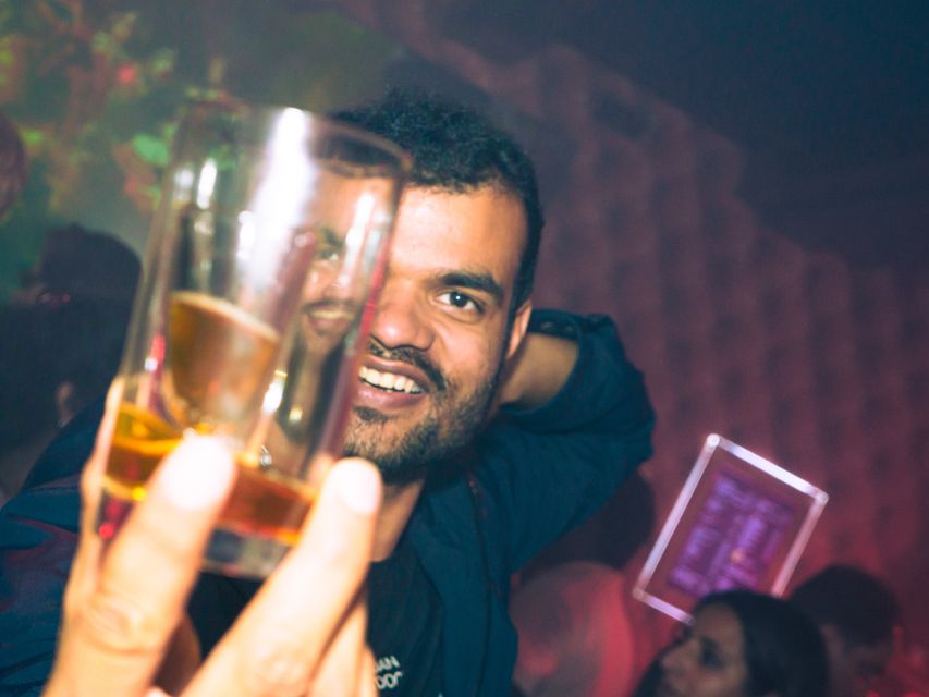 Amsterdam: City Center Bar Crawl and Nightlife Experience - Who should book this crawl, and who might skip it
