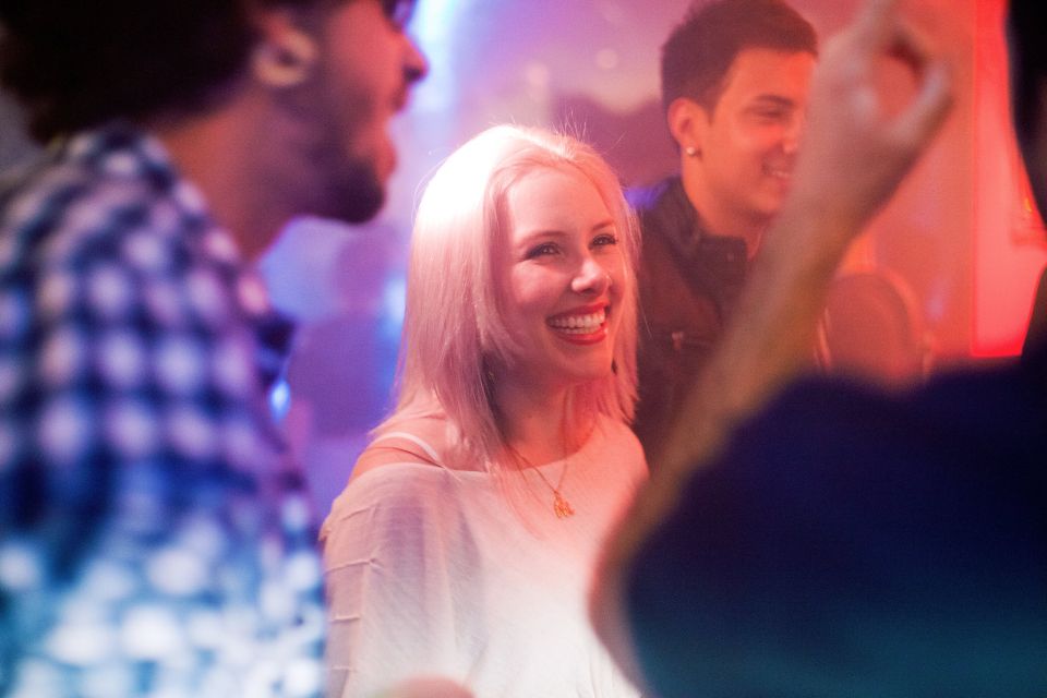 Amsterdam: City Center Bar Crawl and Nightlife Experience - The opening move: unlimited shots last only 30 minutes