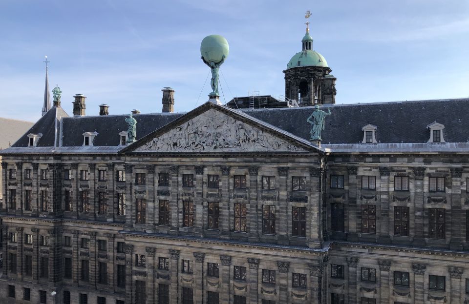 Amsterdam: City Center Walking Tour in italian - Why an Italian local guide changes the way you see Amsterdam