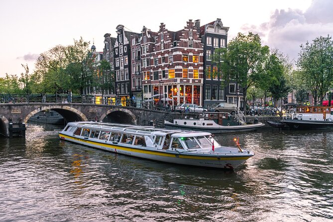 Amsterdam City Centre Cruise on heated boat with Audioguide - Audio Guide Reality Check: English On Speakers, Other Languages on Your Device