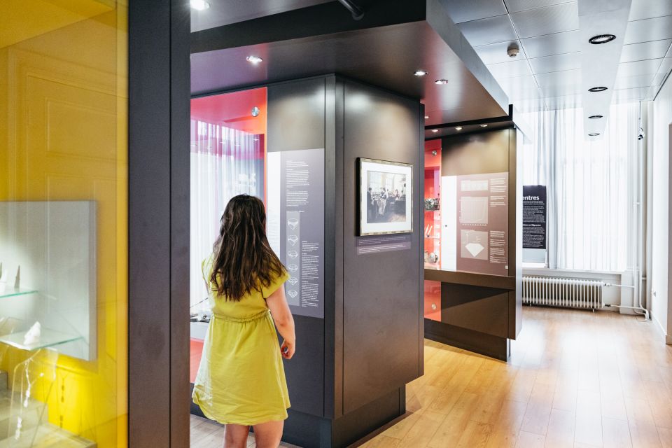 Amsterdam: Diamond Museum Entrance Ticket - Adjacent Coster Diamonds: what to look for in the extra space