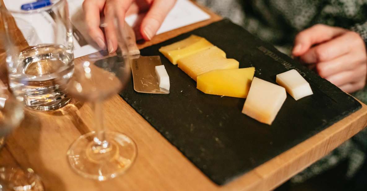 Amsterdam: Dutch Cheese Tasting Experience with Wine - Key moments