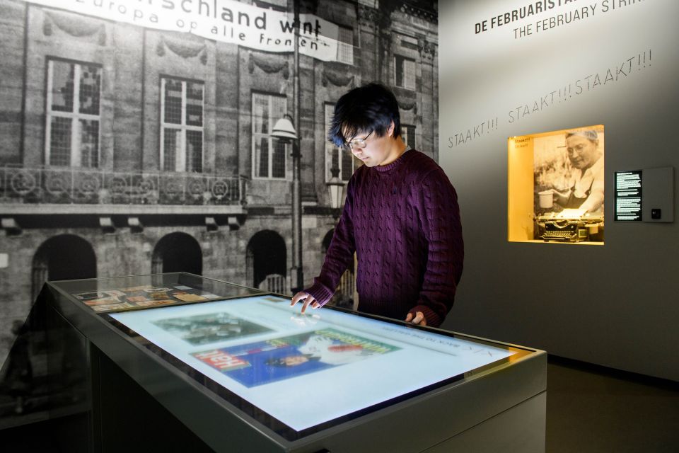 Amsterdam: Dutch WWII Resistance Museum Entry Ticket - The photo walls and objects that make the era feel real