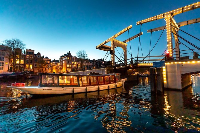 Amsterdam Evening Canal Cruise with Live Guide and Onboard Bar - Departure points and timing: what the one-hour route really means for you