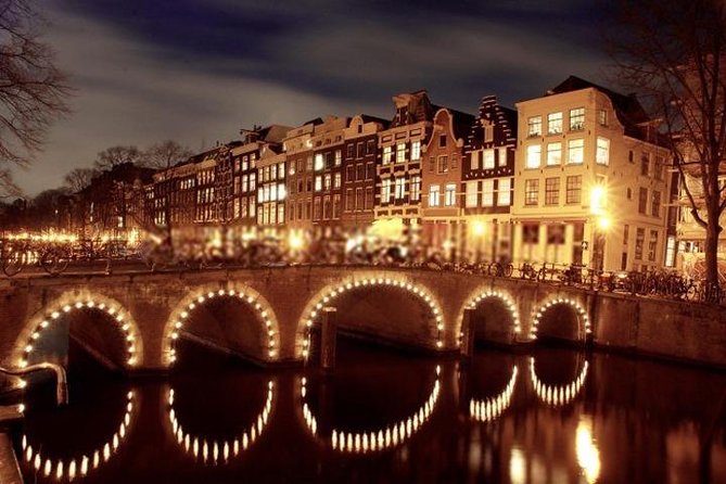 Amsterdam Evening Cosy & Small Cruise & Drinks and Bites - Sunset - Snacks, drinks, and the cozy pace (not a party cruise)