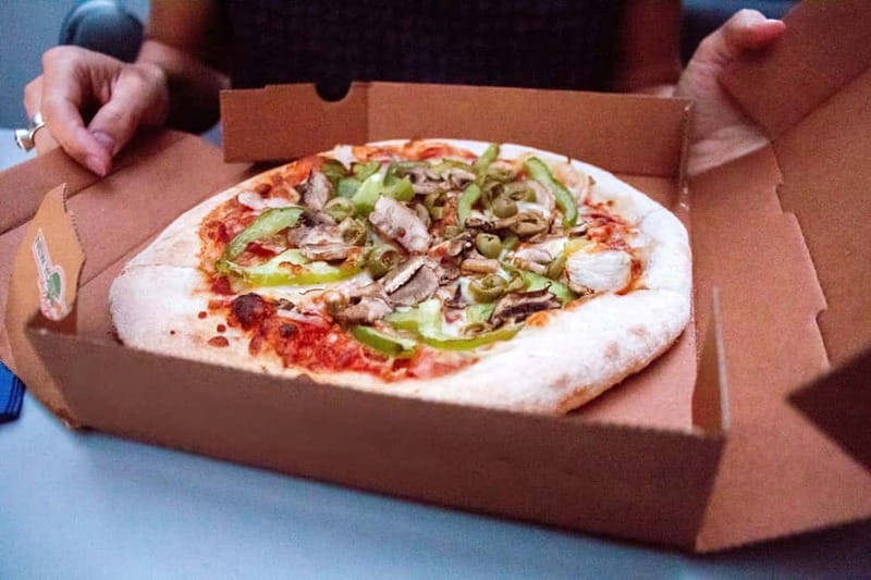 Amsterdam: Evening Pizza Cruise Along the Canals - Key things to know before you go