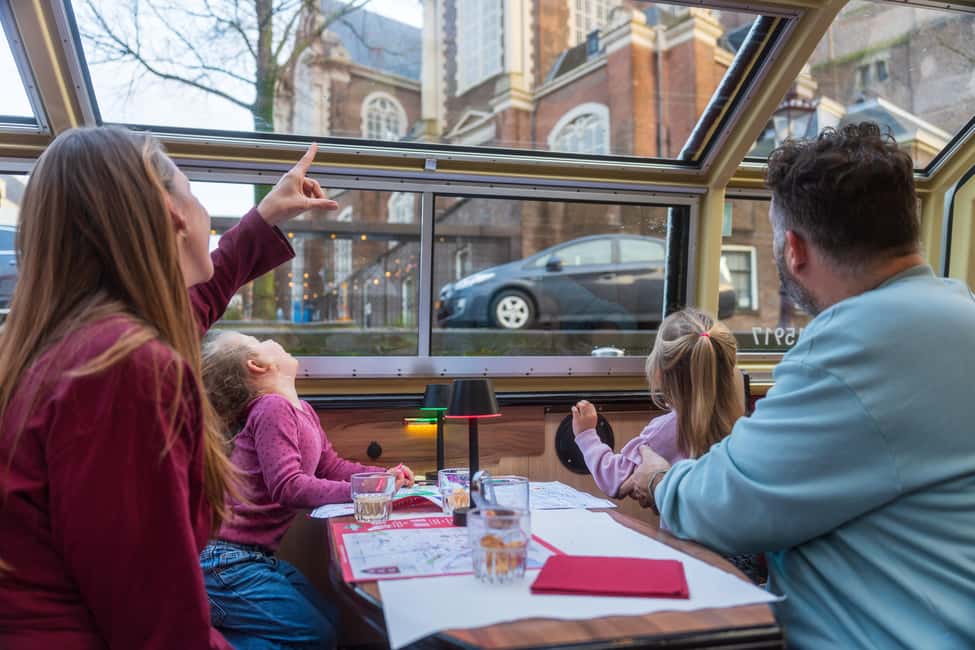 Amsterdam: Evening Pizza Cruise Along the Canals - On-board atmosphere: heated comfort plus guided storytelling