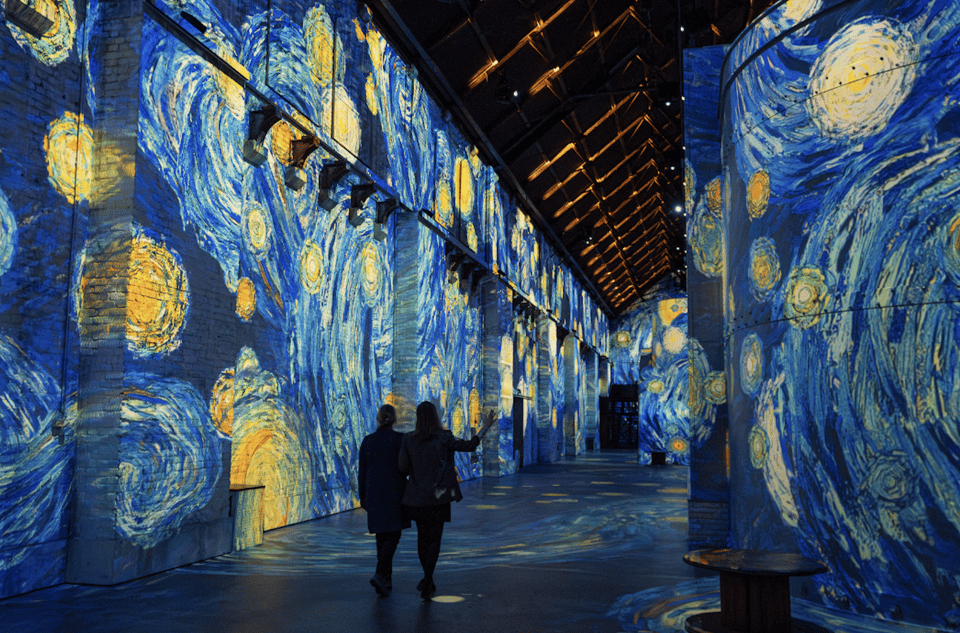 Amsterdam: Fabrique des Lumières Dutch Masters Ticket - Inside the rooms: moving artwork, synchronized music, and quiet moments