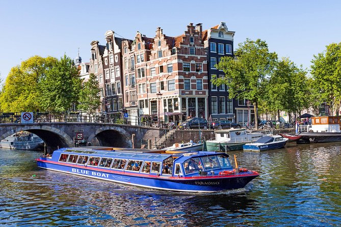 Amsterdam Family-Friendly Canal Cruise with Snackbox Option - Family-friendly add-ons: Kids Cruise booklet plus the snackbox option