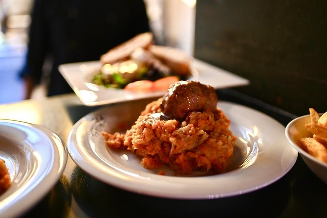 Amsterdam Food Tour of 10+ Local Classic Tastings in Jordaan Area - Pace, Group Size, and Why It Feels Like a Small Adventure