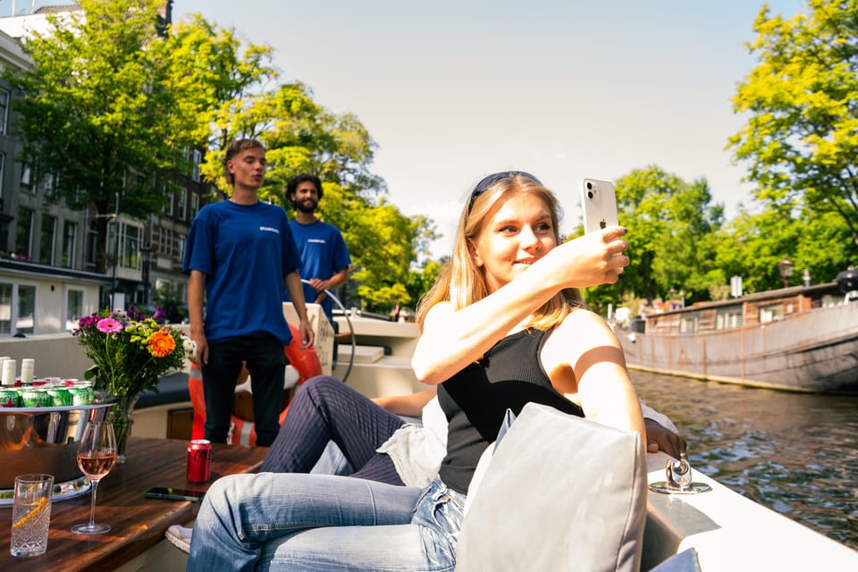 Amsterdam: German Guided Canal Cruise with on Board Bar - Best Time and Best Fit: Who Should Book