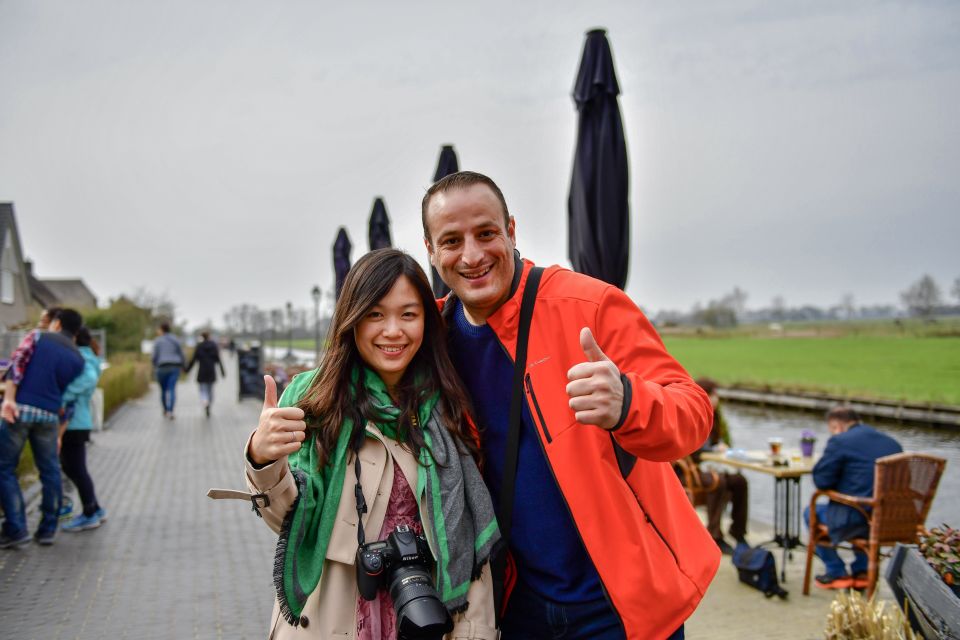 Amsterdam: Giethoorn and Zaanse Schans Windmills Day Tour - Food breaks that feel Dutch, not random
