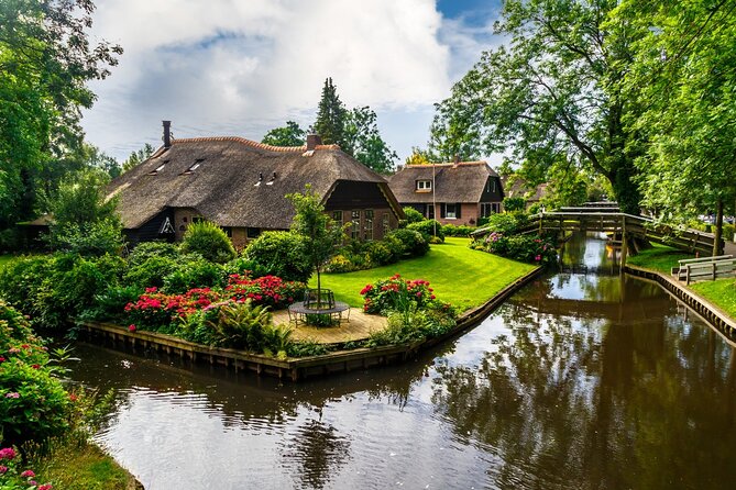 Amsterdam: Giethoorn Tour Scenic Cruise, Cheese & Free Time - Henri Willig cheese tasting: included value, not just a free snack