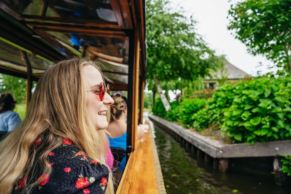 Amsterdam: Giethoorn, Volendam, and Zaanse Schans Tour - Zaanse Schans: Windmills, Clogs, and Cheese Factory Time