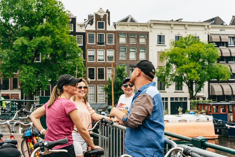 Amsterdam: Guided Bike Tour City Centre in EN/DE/FR/ES - Museum Quarter loop: cycling a “see it at speed” art-and-design zone