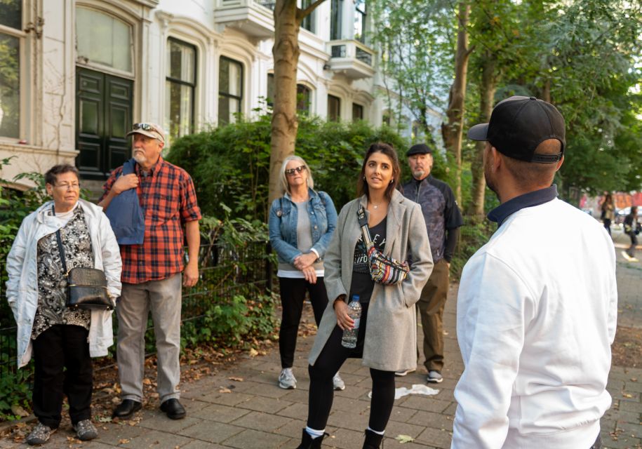 Amsterdam: Highlights & History Walking Tour - Old Town Streets, Chinatown, Crooked Houses, and the Narrowest Street