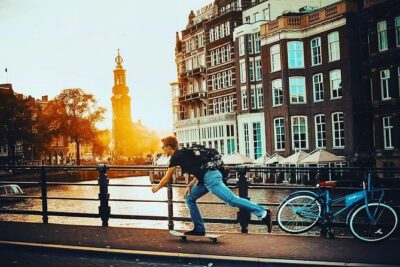 Amsterdam Highlights Walking Tour: Small Group Experience - Dam Square and the Center of Gravity for Old Amsterdam