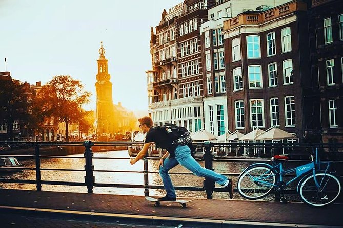 Amsterdam Highlights Walking Tour: Small Group Experience - Dam Square and the Center of Gravity for Old Amsterdam