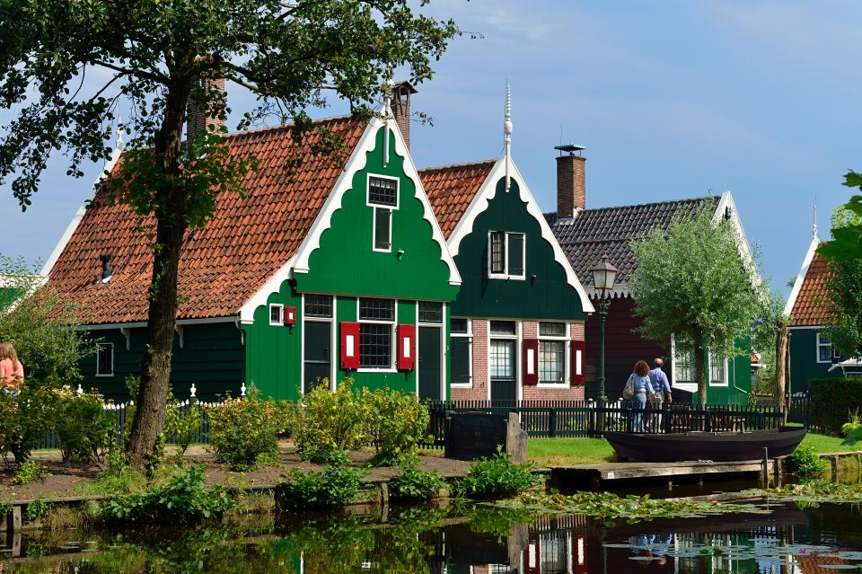 Amsterdam: Keukenhof and Zaanse Schans Live Guided Day Tour - Keukenhof Gardens: 45 minutes with a guide, then time to wander