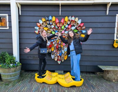 Amsterdam: Keukenhof and Zaanse Schans Live Guided Day Tour - Meeting at Amsterdam Central: the Stationsplein 4 shortcut