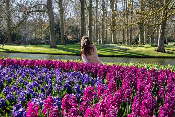 Amsterdam: Keukenhof, Zaanse Schans & Volendam Tour - Zaanse Schans: windmills, a shipyard, and clog-making craft
