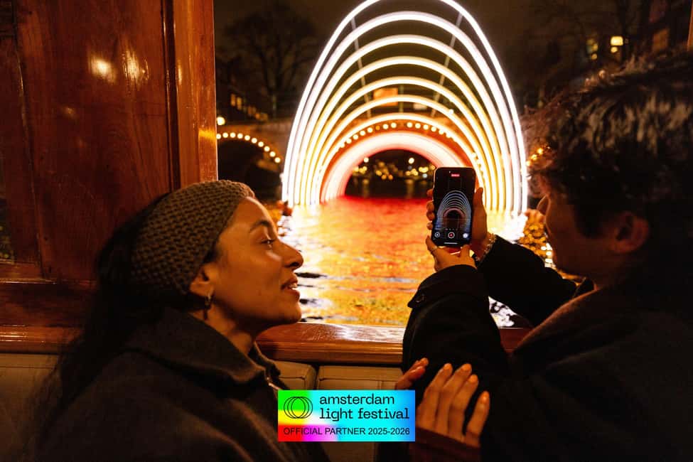 Amsterdam: Light Festival Heated Cruise with Drinks & Snacks - Why a Heated Amsterdam Light Festival Cruise Works in Winter