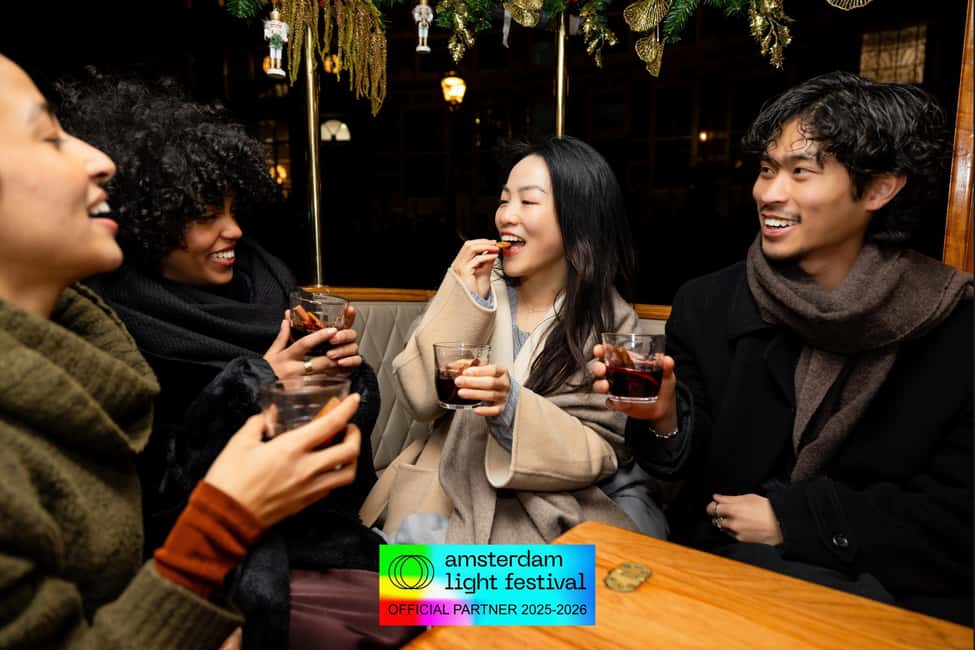 Amsterdam: Light Festival Heated Cruise with Drinks & Snacks - Snack and Drink Options: How to Get Good Value