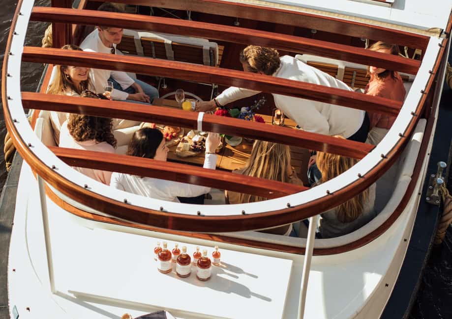 Amsterdam: Luxury Cruise Unlimited Cocktails & Snacks Option - Should You Book Friendship Amsterdam’s Unlimited Cocktails Cruise?