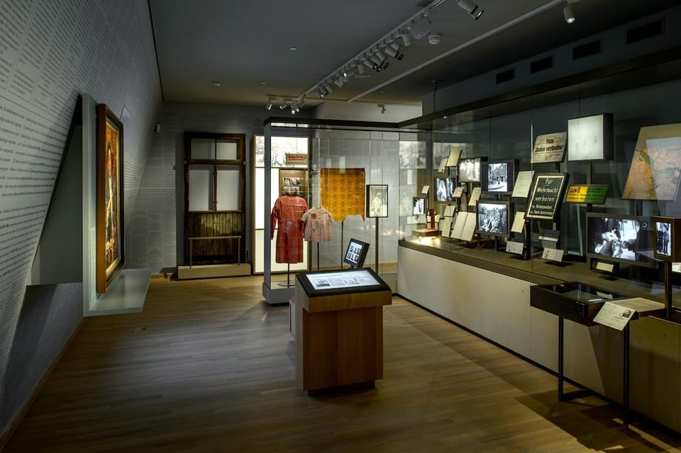 Amsterdam: National Holocaust Museum Entry Ticket - Interactive holograms and the audio guide: how to use them without getting swamped