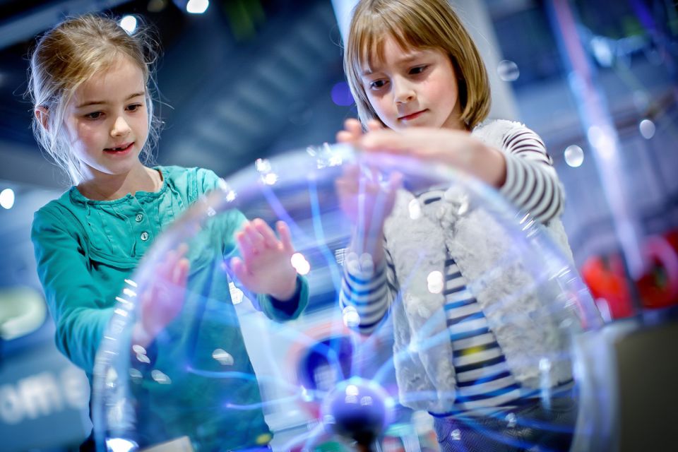 Amsterdam: NEMO Science Museum Ticket - Lab Coat Mode: Experiments That Feel Like Real Work