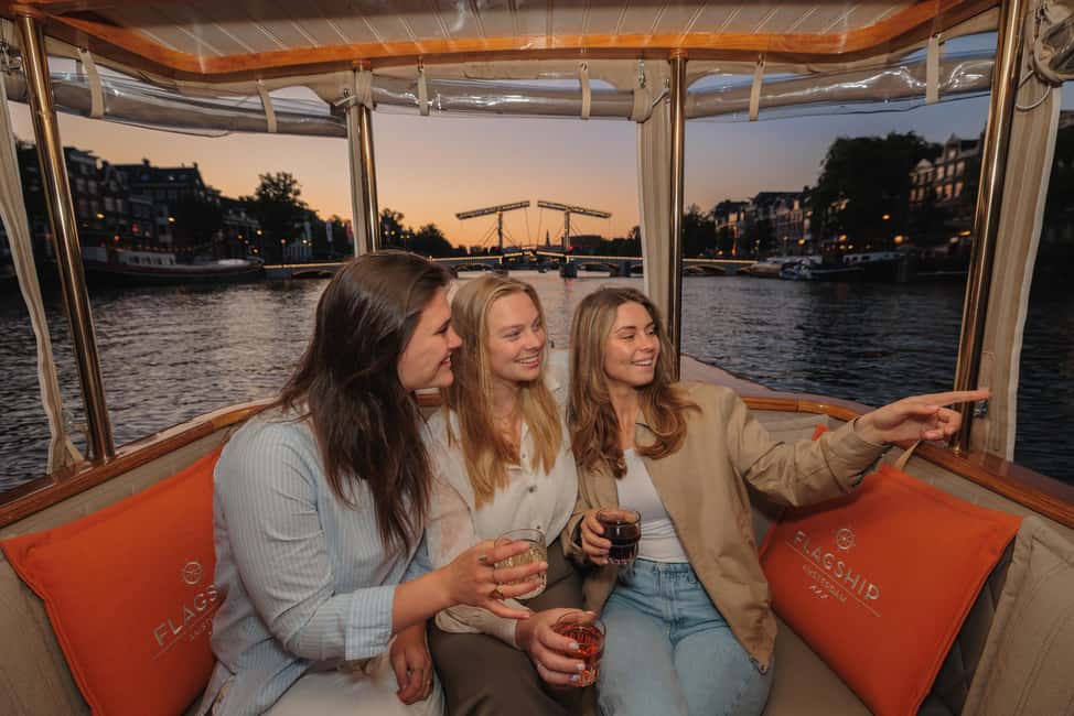 Amsterdam: Open Boat Cruise option Unlimited Drinks & Bite - Unlimited drinks and small bites: what you really get