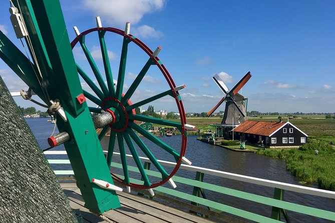 Amsterdam private tour to windmills, cheese farm and villages - Monnickendam: An Old Harbor Town Break for Lunch