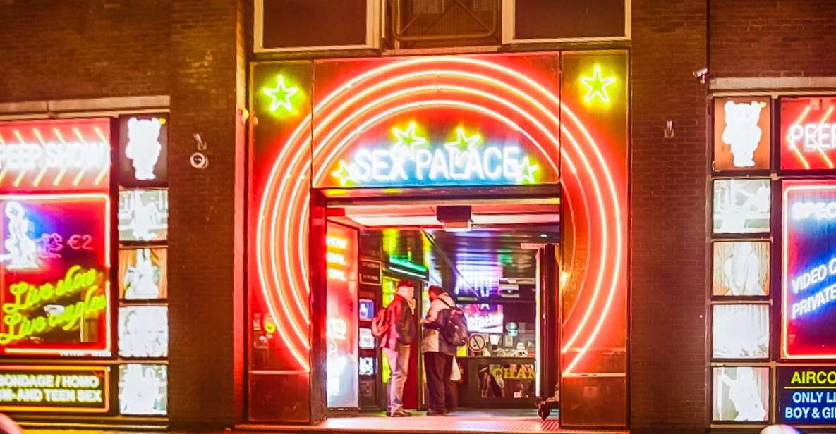 Amsterdam Red Light District & Coffee Shop Tour - The coffee shop stop: what you’ll see and the 18+ rule