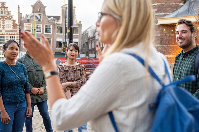 Amsterdam Red Light District Walking Tour in EN/DE/IT/ES - National Monument Dam: the starting point for the real story
