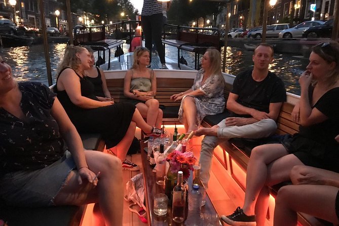 Amsterdam Small-Group Canal Cruise With Dutch Snacks and Drink - A 2-hour canal cruise that feels like you planned it well