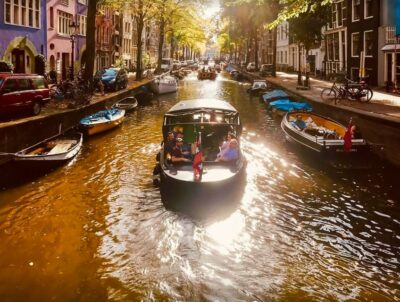 Amsterdam: Smoke and Lounge City Boat Cruise - The Route: Herengracht, Seven Bridges, Amstel, and the Dancing Houses