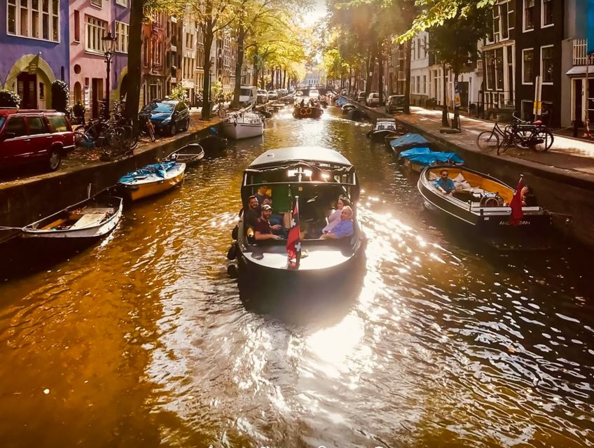 Amsterdam: Smoke and Lounge City Boat Cruise - The Route: Herengracht, Seven Bridges, Amstel, and the Dancing Houses